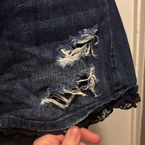 American Eagle Distressed Denim Mini Skirt - Size 4 - Lace Trim Y2K Style - Picture 4 of 7